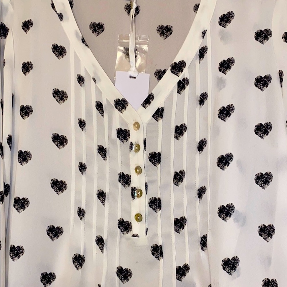 New Rise +Olive top/blouse - Picture 2 of 7